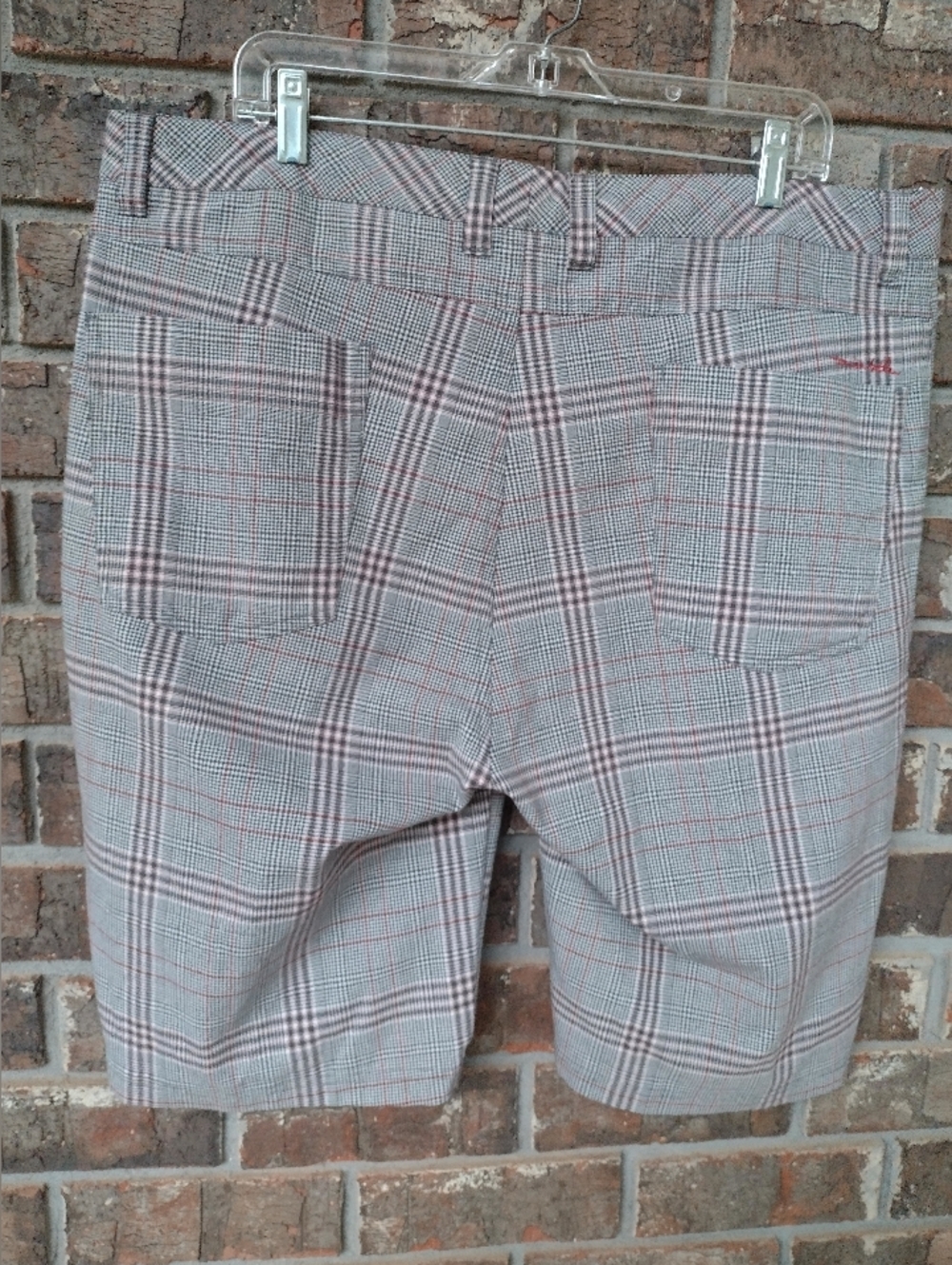 Travis Mathew Golf Shorts Mens Size 38 Red Gray Plaid Stretch Preppy Outdoors - Picture 3 of 6